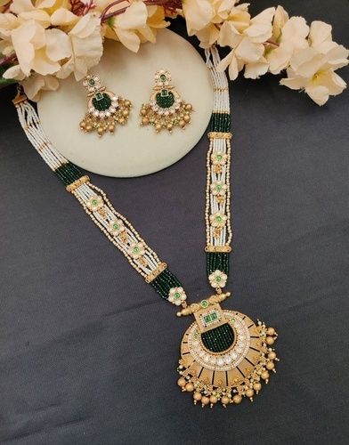 Gleaming Glamour Polki Necklace Set