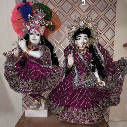 Marble Radha Krishan Staue