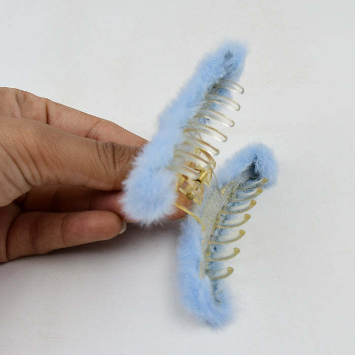 Large Plush Hair Claw Clips, Plastic Fluffy Hair Claw Hair Non-slip Plush Cute Big Hair Clip, Clips for Thick Hair for Daily, Parties (1 Pc / Mix Design)