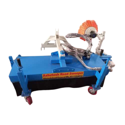 Mini Tractor Road Sweeper - Capacity: 100 Ltr/Hr