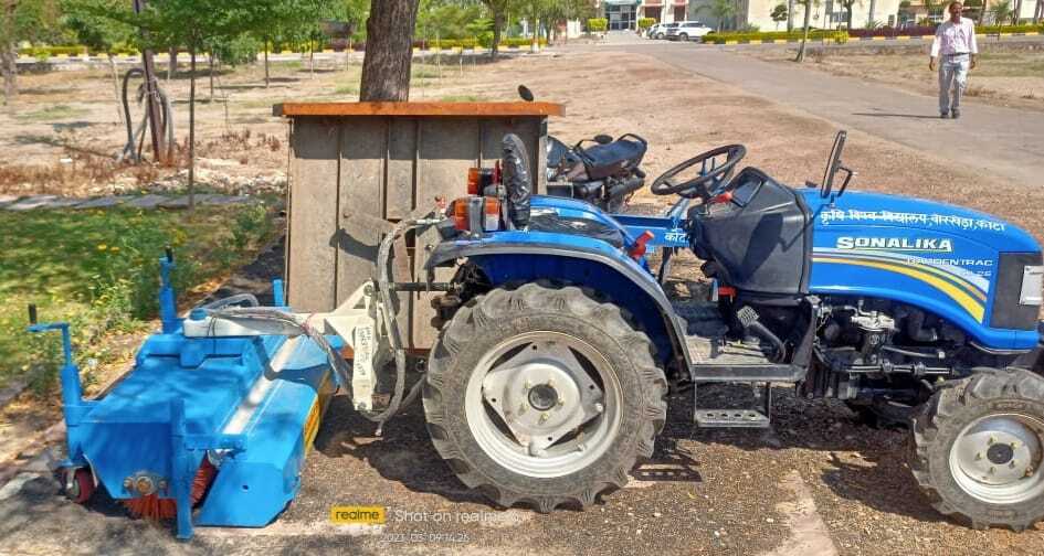 Mini Tractor Road Sweeper