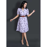 लिलेन प्रिंट शॉर्ट मिडी