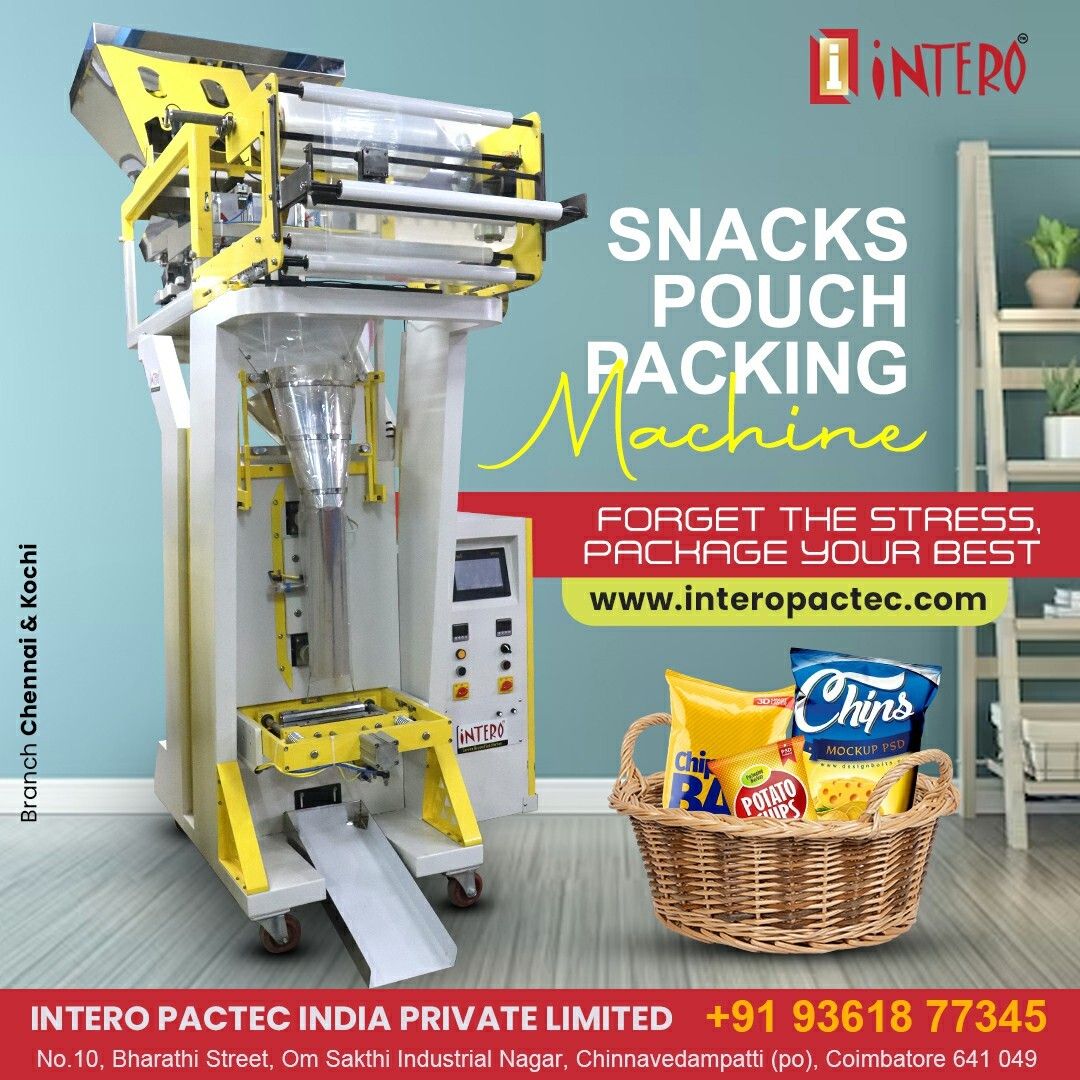 SNACKS PACKING MACHINE