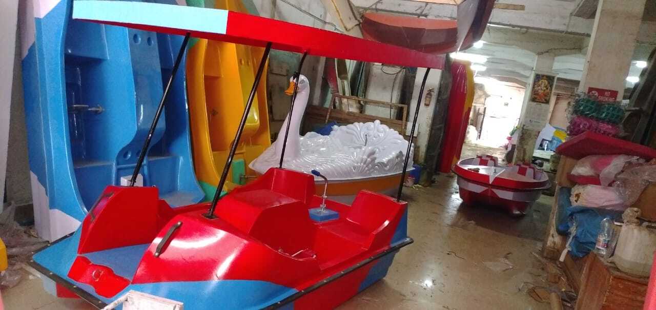 FRP 4 SEATER PADDLE BOAT WITH SHED