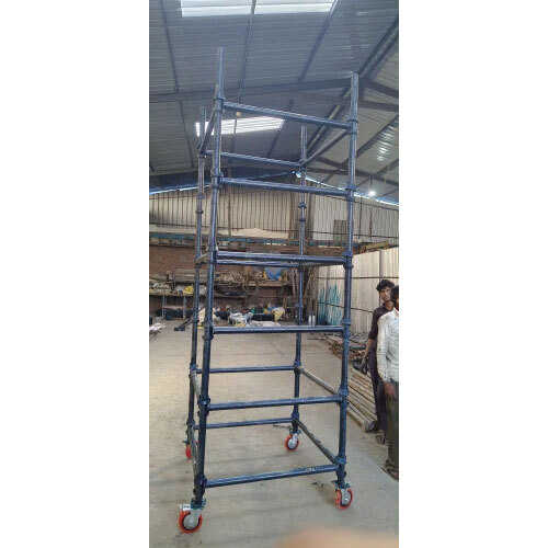 Moveable scaffolding staircase