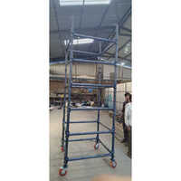 Moveable scaffolding staircase