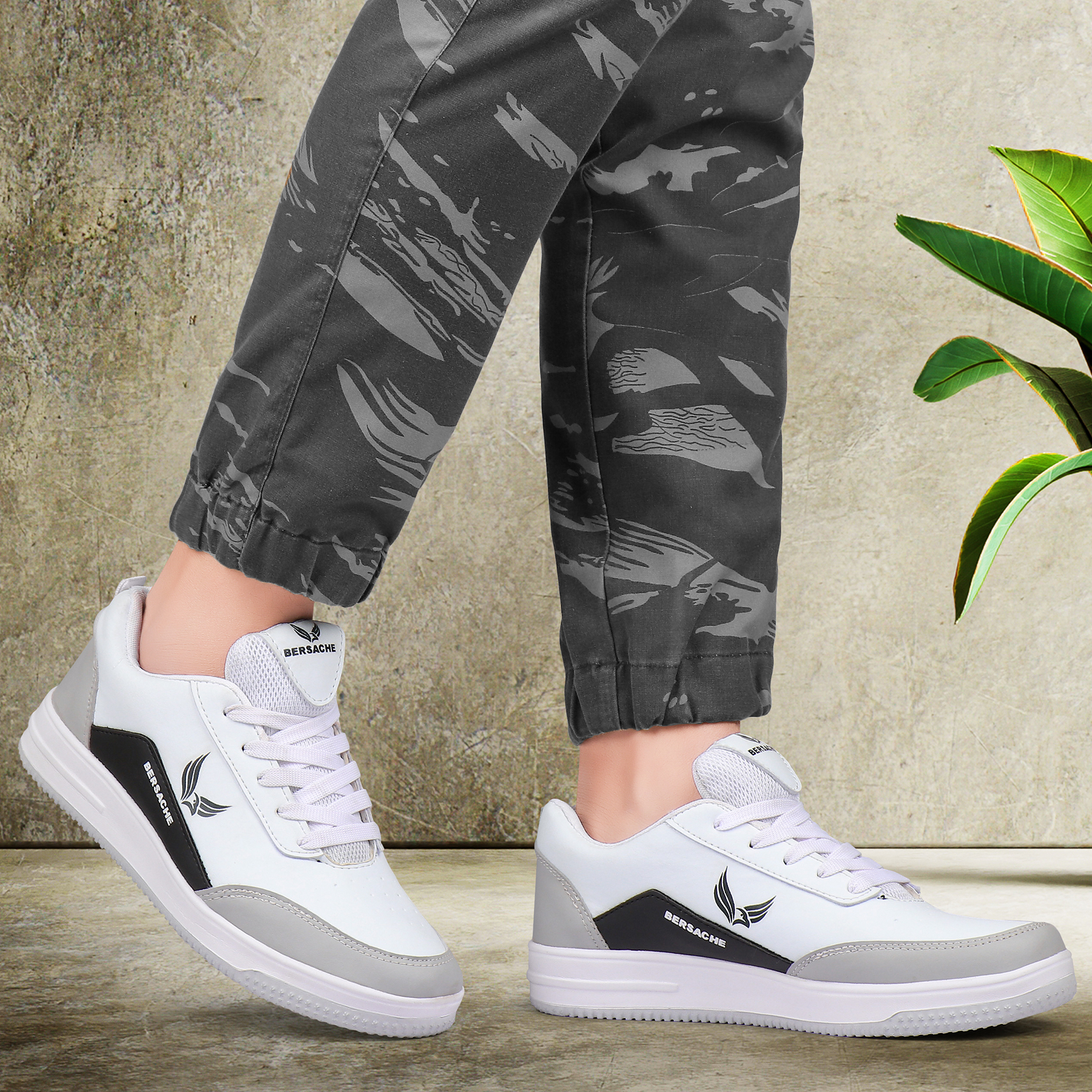 premium Sports ,Gym, tranding Stylish Running shoes (9114)