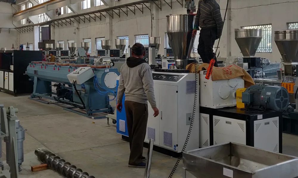 Pvc Conical Twin Screw - Application: Nil