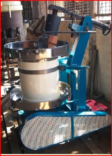 ROTARY COLD OIL PRESS (WOODEN GHANI