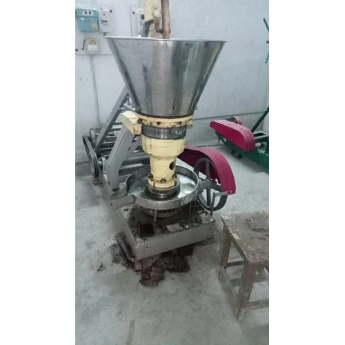 Heavy Model Iron Chuck Cold Press Oil Machine - Automatic Grade: Automatic