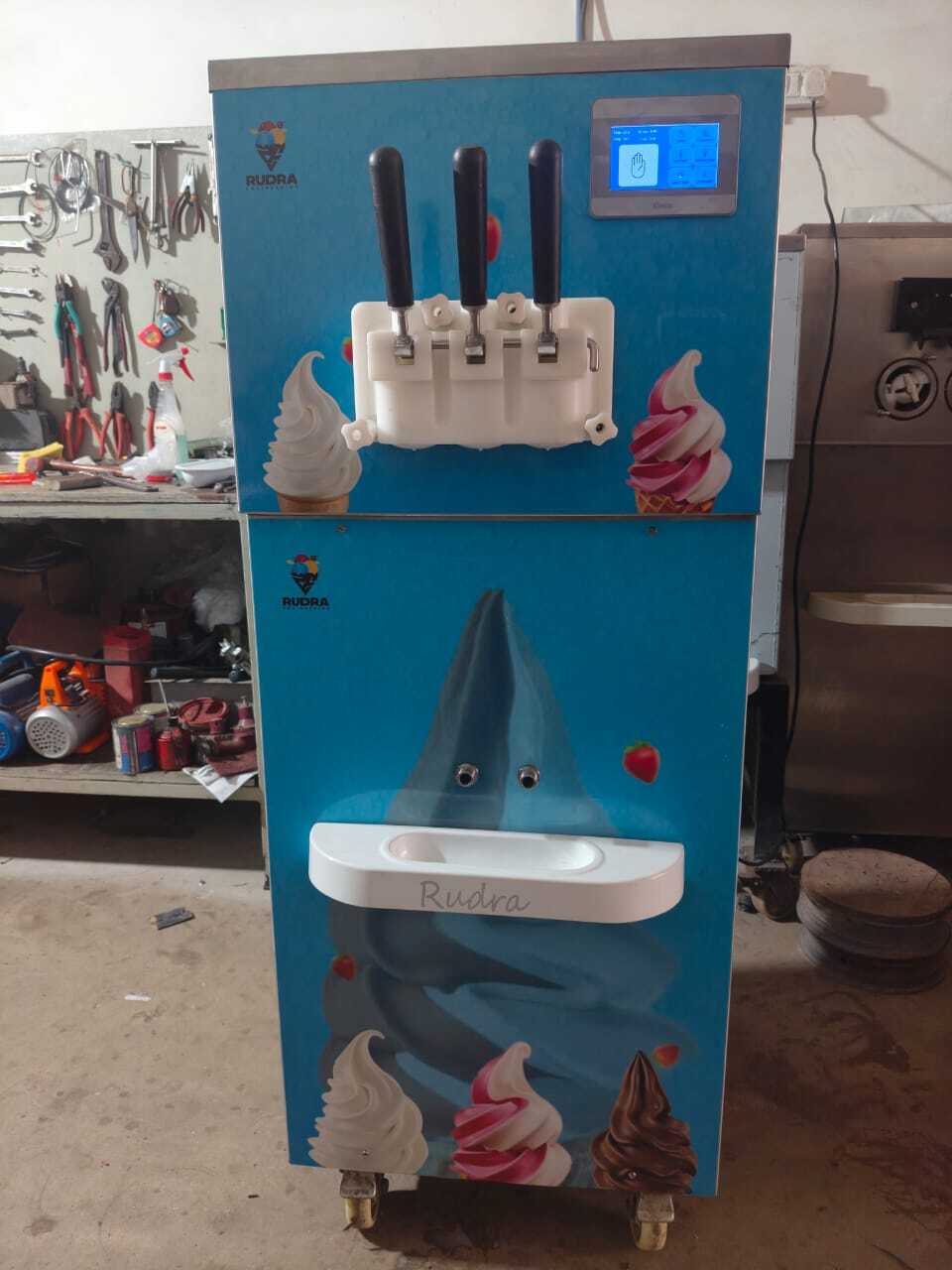 2+1 Softy Vending Machine