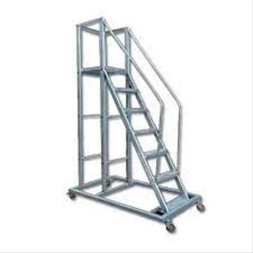 Aluminum Trolley Step Ladder - Material: Aluminium