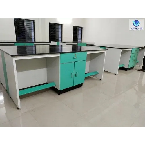 Biology Lab Table