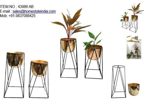 IRON PLANTERS