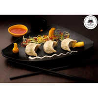 Simple Chicken Momos - Frozen, Tinned Packaging | Baked To Perfection, Juicy And Tender, Fun Shape, 6 Months Shelf Life