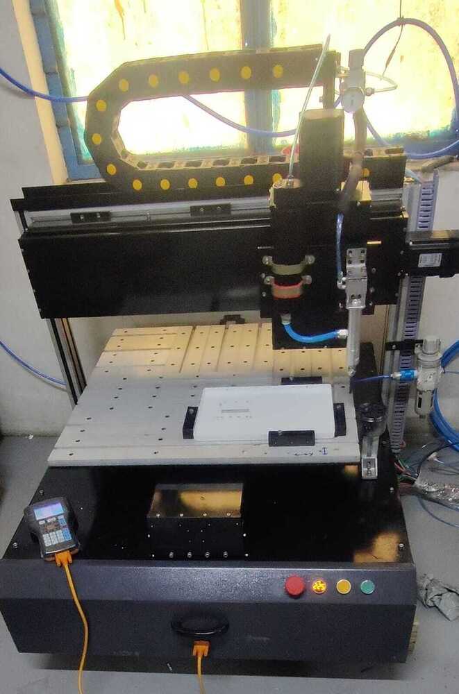 Adhesive Dispensing Robot - General Use: Industrial