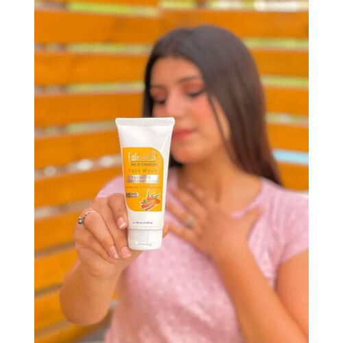 Fair Wish Haldi Chandan Face Wash With Power Of Turmeric Sandalwood And Aloe Vera For Glowing