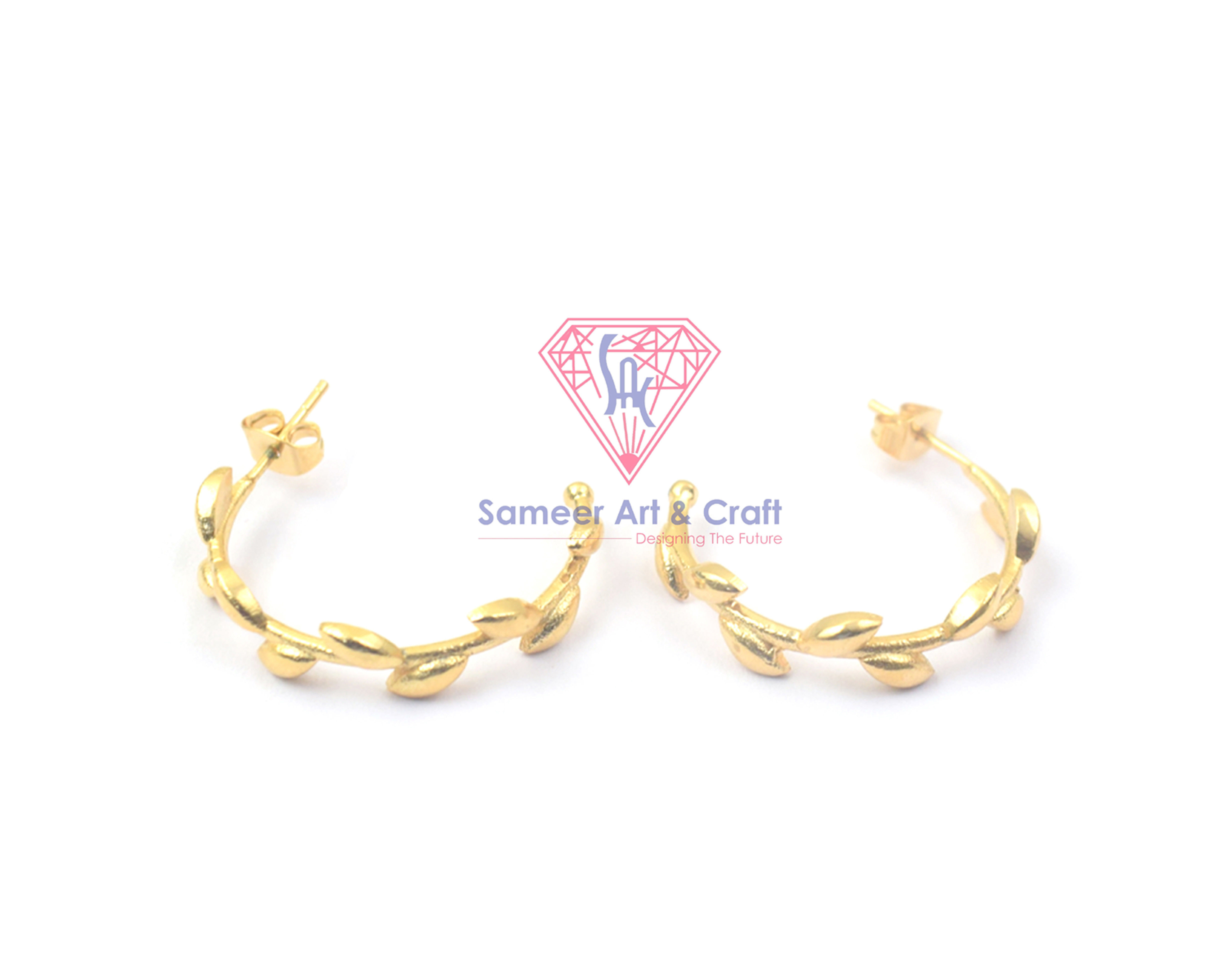 Fashionable Brass Leaf Design 18K Gold Plated Stud Earring