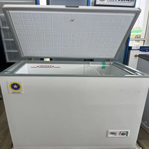 250Ltr Blue Star Deep Freezer - Capacity: 250 Liter/Day