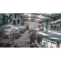 Capsicum Oleoresin Extraction Plant - Color: Silver