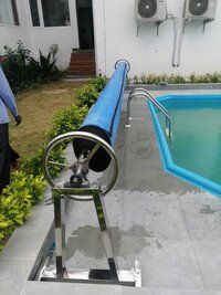 Swimming pool cover