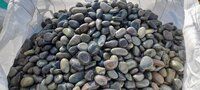 mix colored natural river pebble stones for aquarium decoration and landscaping