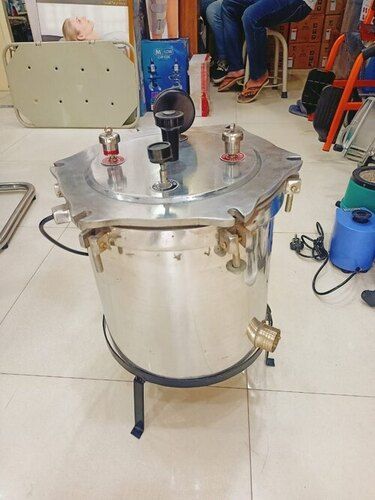 Stainless Steel Vertical Autoclave , Capacity: 30 Litre