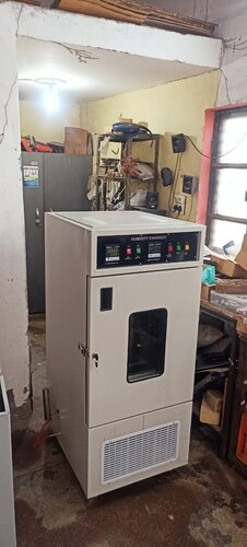 Temperature Humidity Chamber , Capacity: 50 Litre