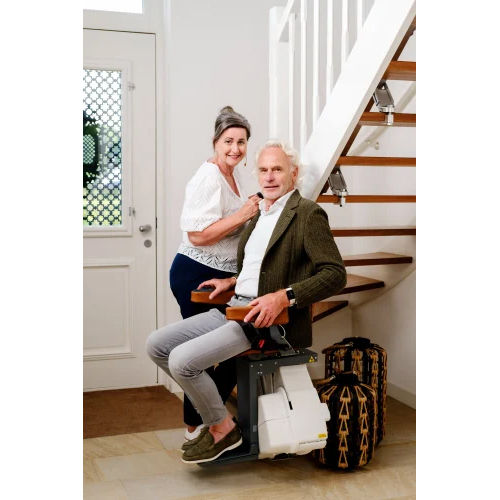 Home Staircase Lift - Load Capacity: 100-150  Kilograms (Kg)