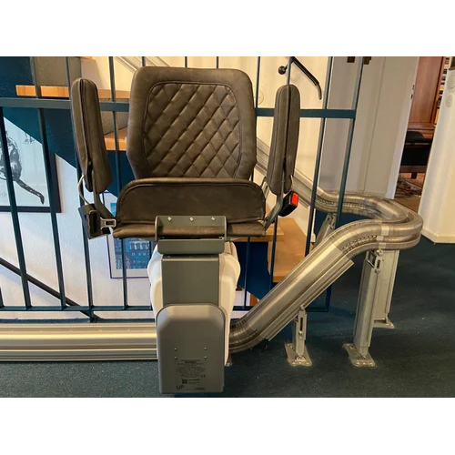 125 KG Curved Staircase Lift