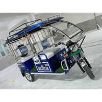 Gold Star E Rickshaw