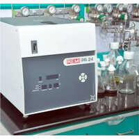 Pr 24 Remi Centrifuge Machine - Color: Silver