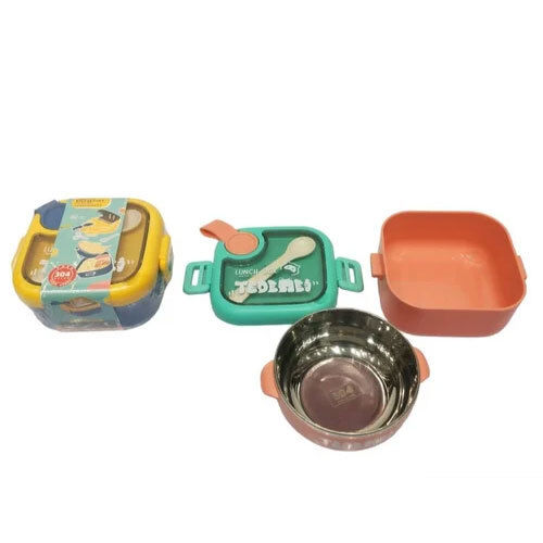 Model No. 6126 - Imported Plastic Lunch Box