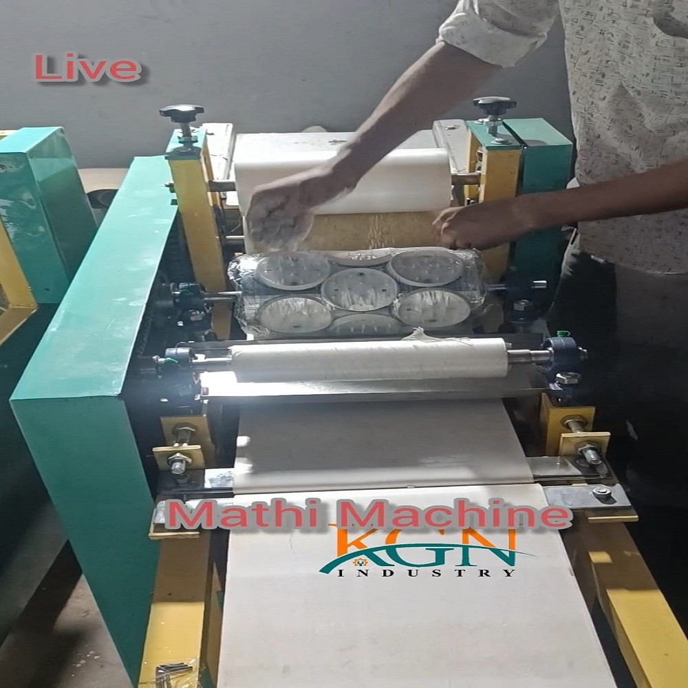Semi Automatic Puri Making Machine