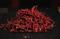 Devnur Deluxe Chili Pepper - 5-10 Cm Size, Pungency 35-40k Shu, 100-125 Asta, Moderate Spicy Taste, Red Color, 1 Year Shelf Life