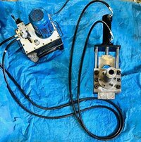 Screen Changer - Body Material: Steel