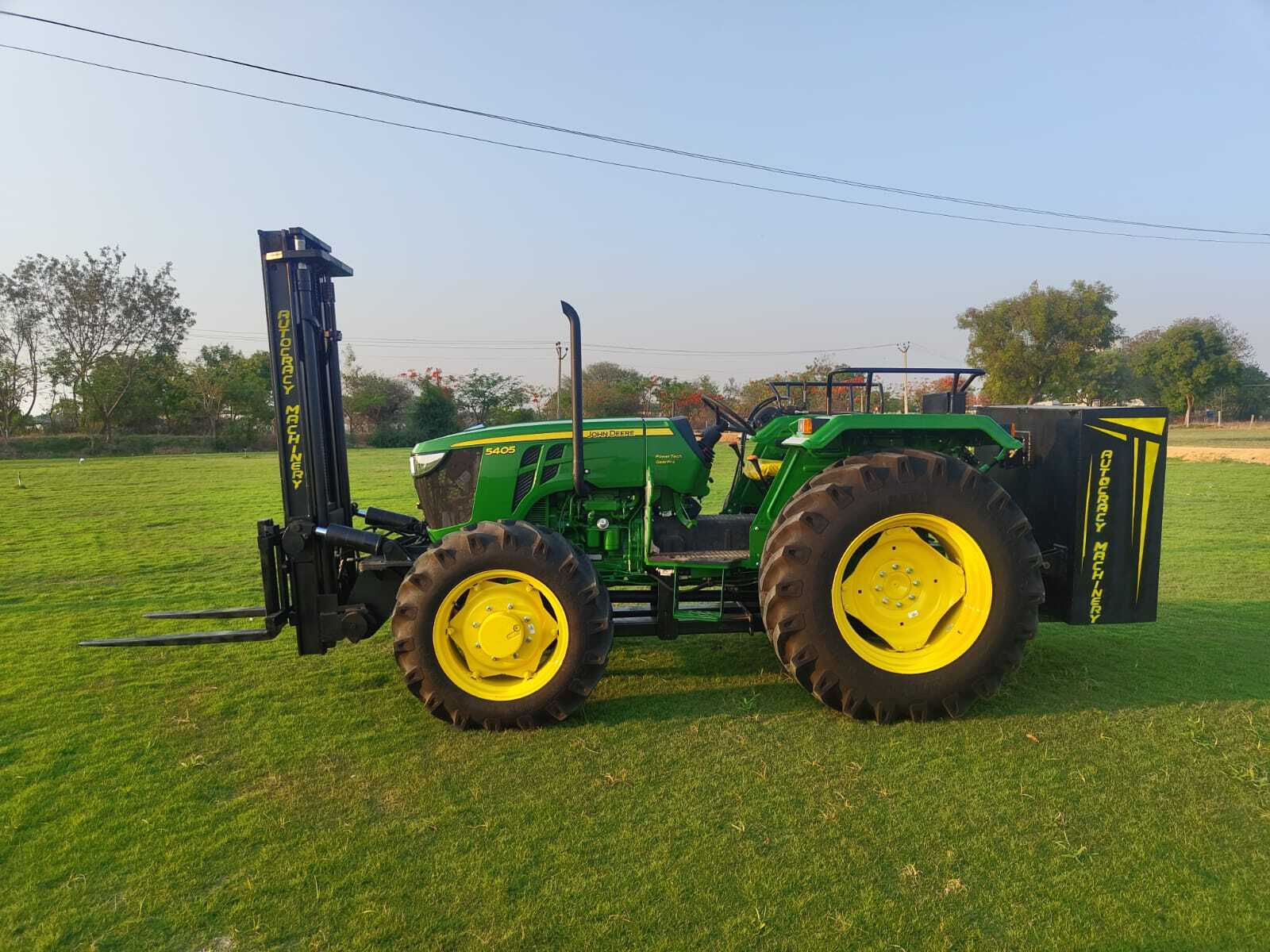 Tractor Forklift - 3T