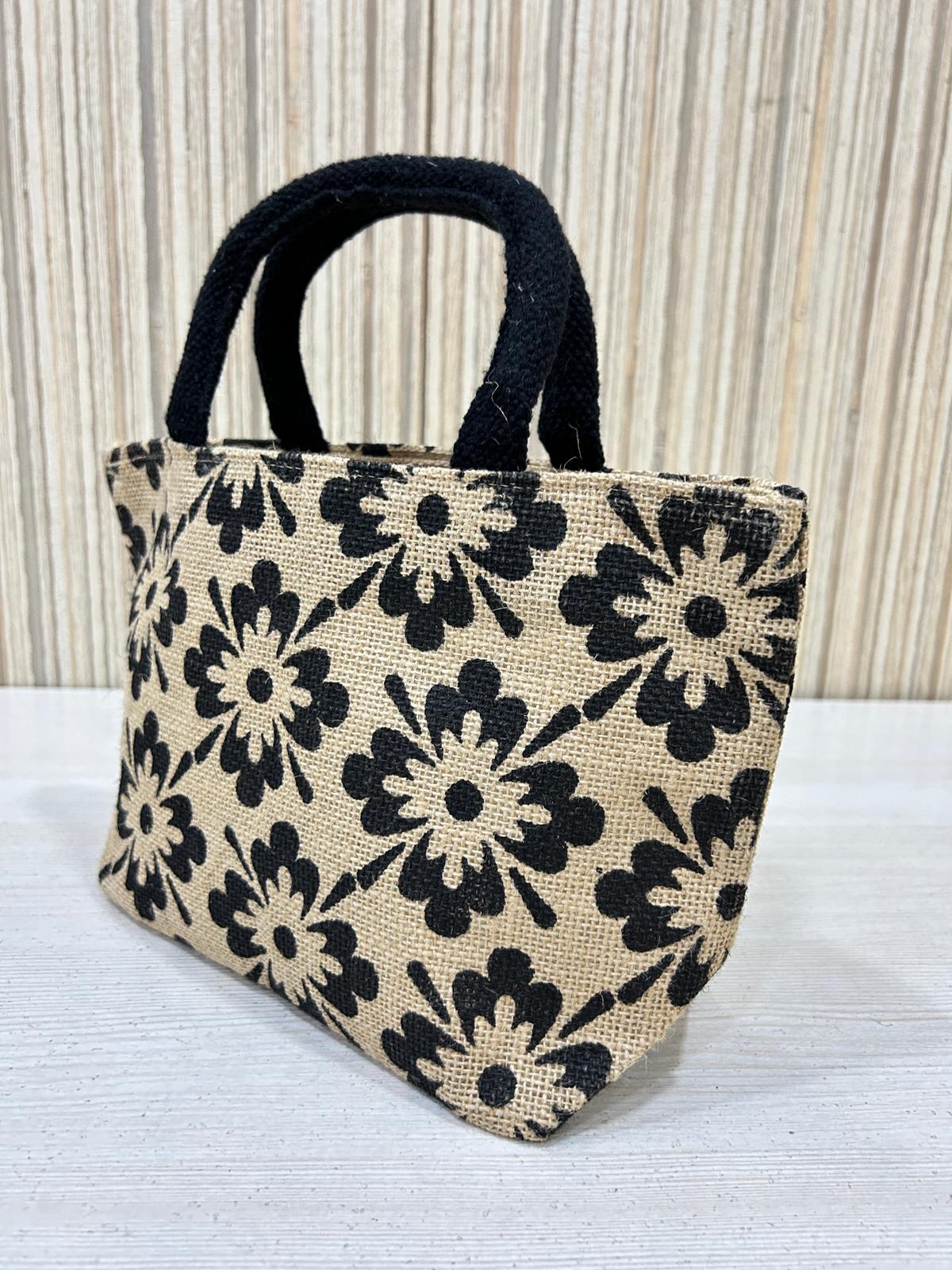 Stylish And Unique Printed Ladies Shopping Bag Jute Material