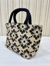 Stylish And Unique Printed Ladies Shopping Bag Jute Material