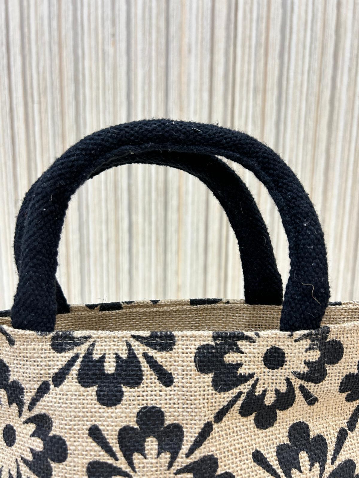 Stylish And Unique Printed Ladies Shopping Bag Jute Material