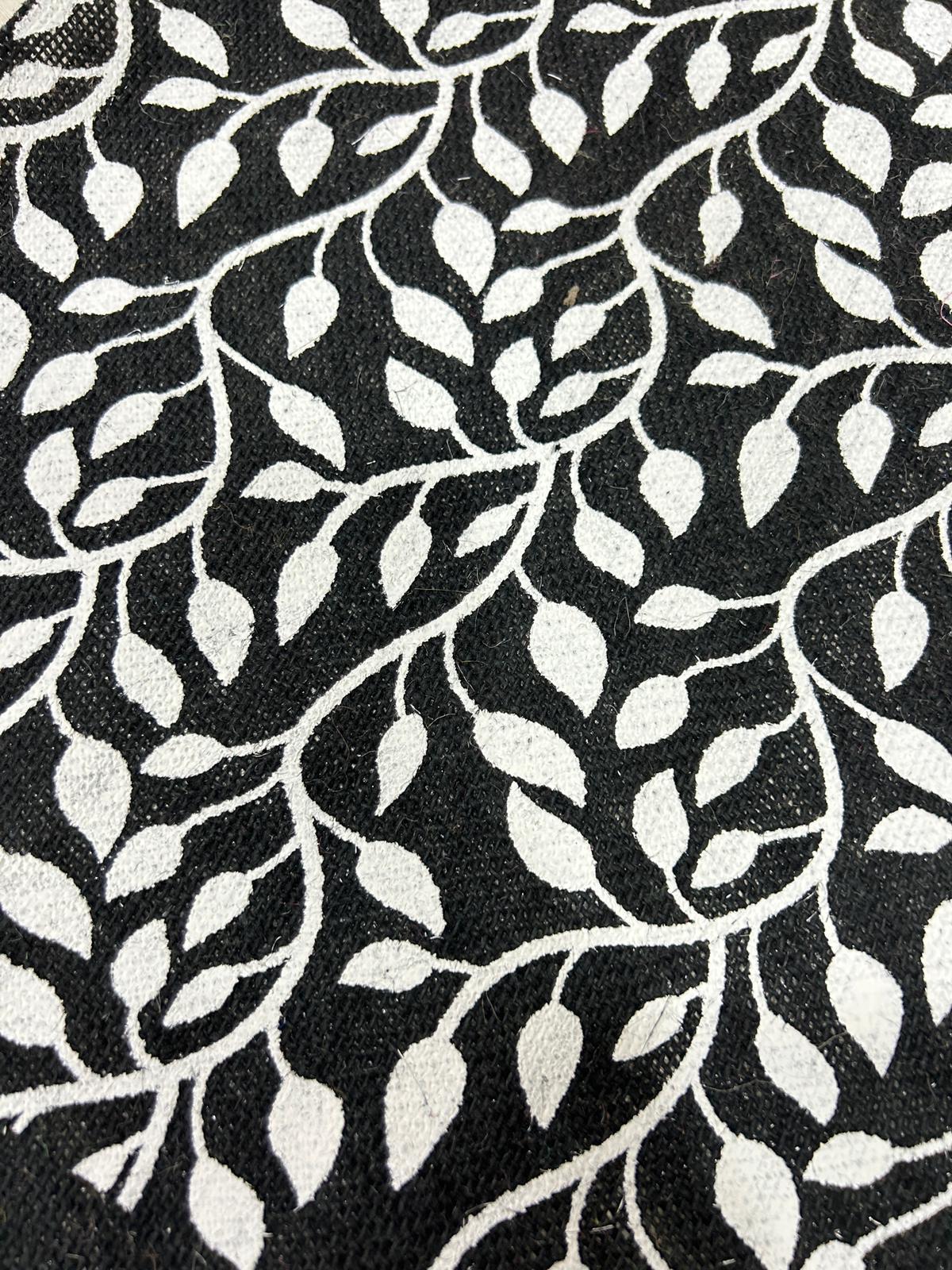 Black Color Laminated Print Jute Fabric For Making Jute Bags and Handicrafts Items