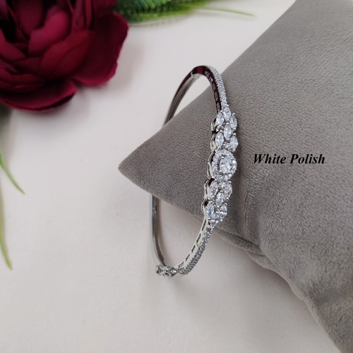 Fashionable American Diamond Bracelet