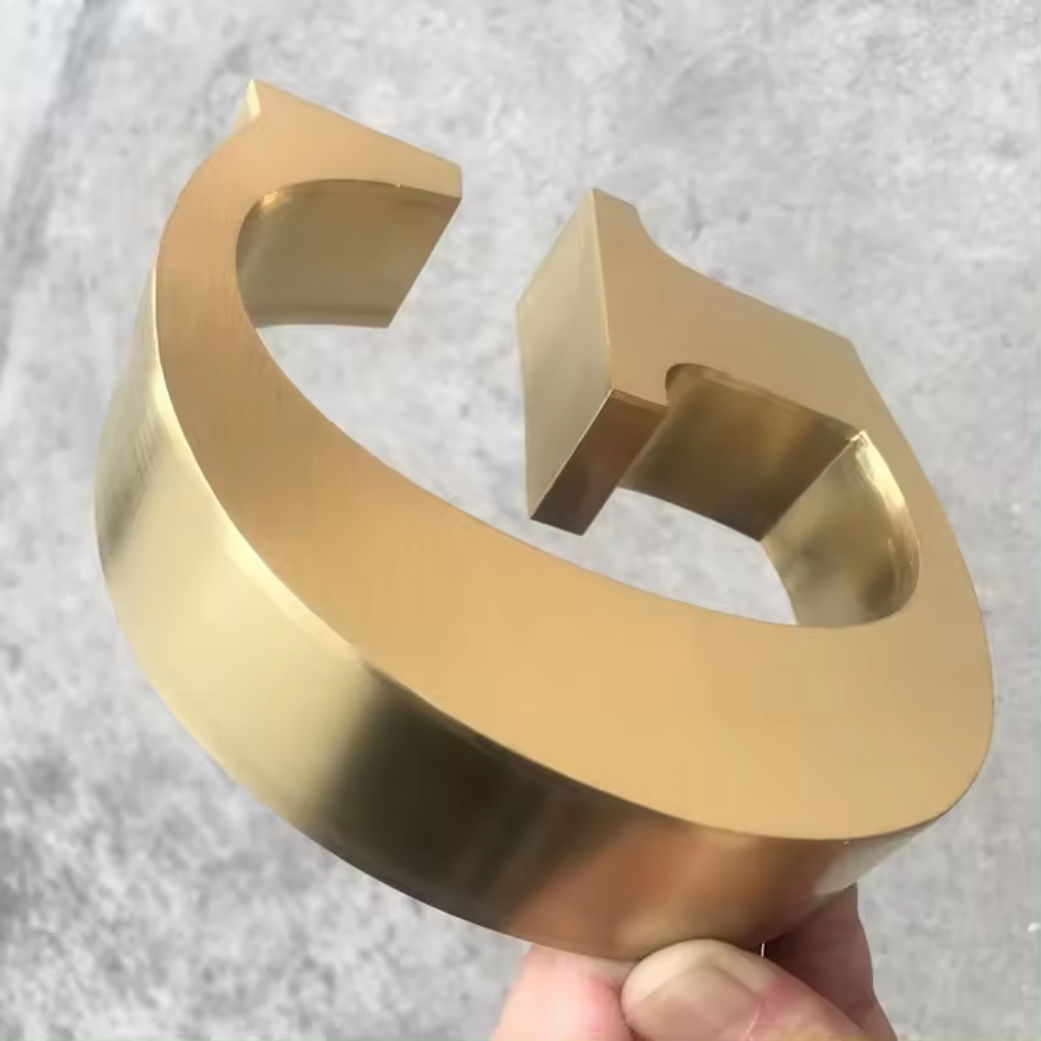 3D Metal Letter