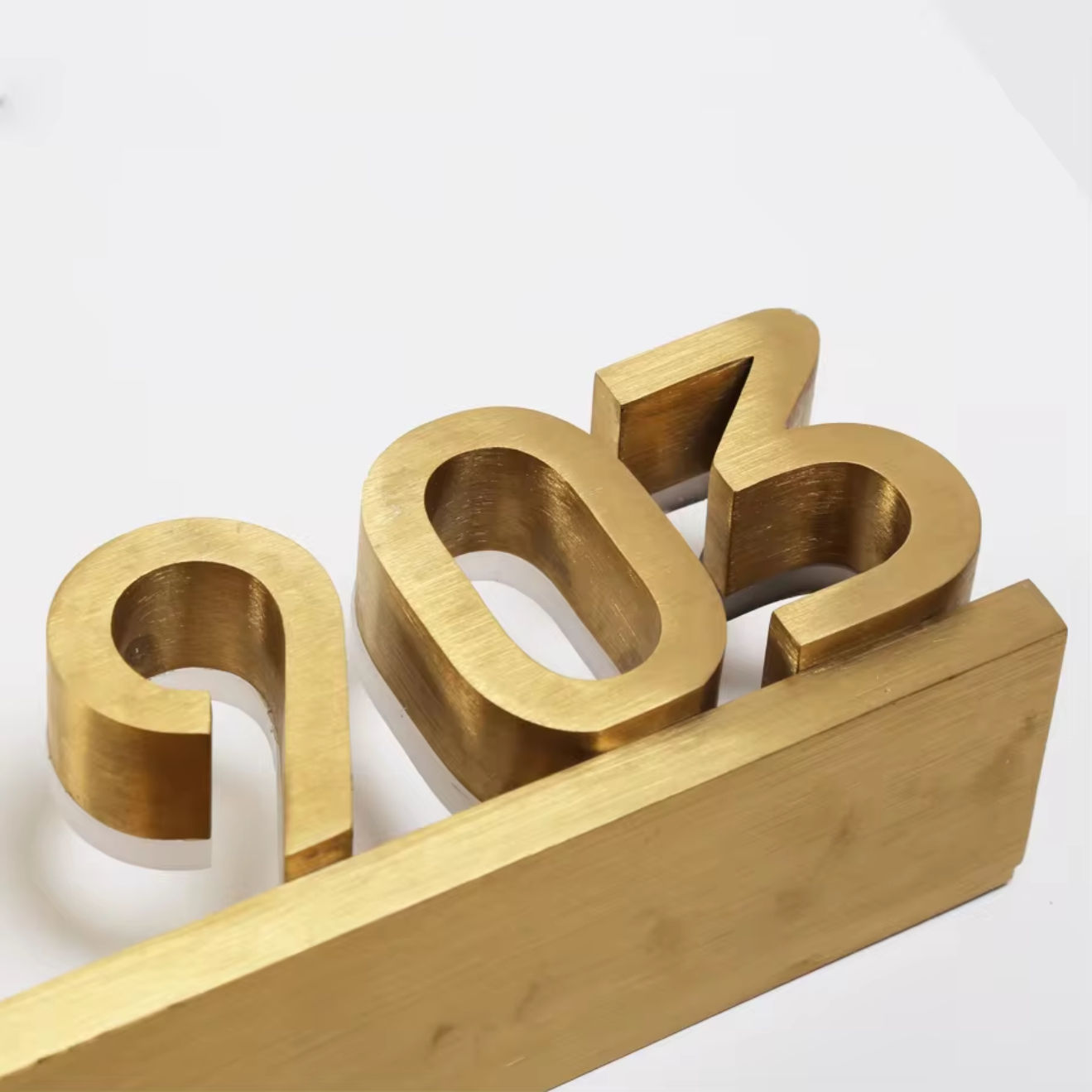 3D Metal Letter