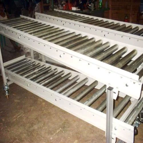 Gravity Roller Conveyor - Material: Mild Steel