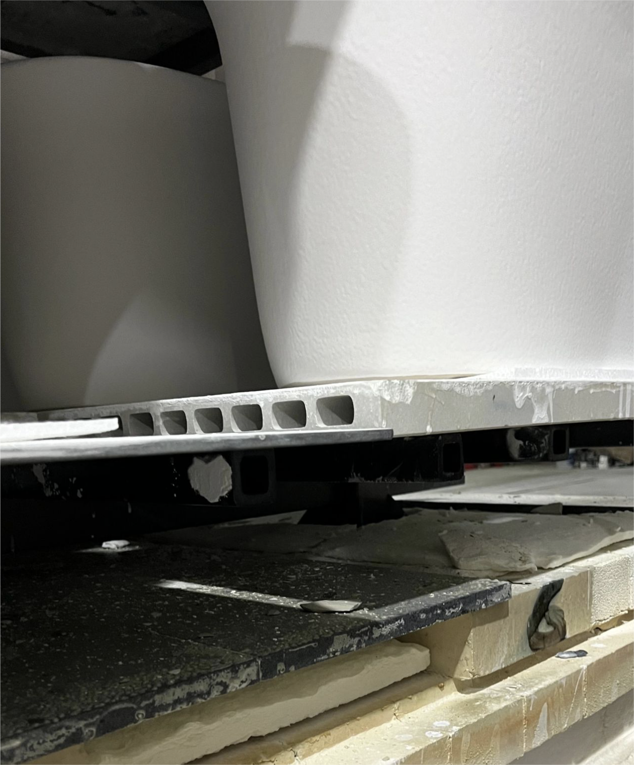 Kiln Furniture Nitride Bonded Silicon Carbide (NSiC) Advanced Thin Kiln Shelves