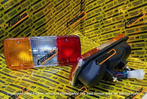 TAIL LIGHT 3 CHAMBER JCB 3DX