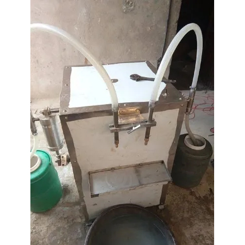 Electric Liquid Filling Machine - Automatic Grade: Automatic