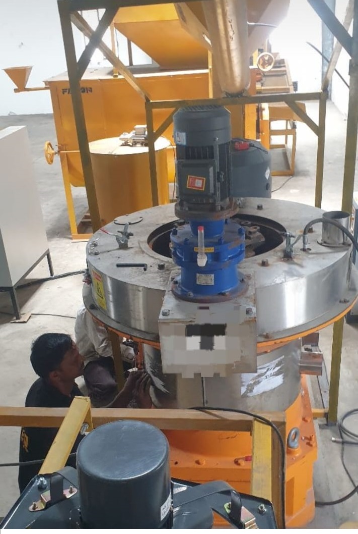 RING DIE PELLET MILL 250-300 KG HOUR