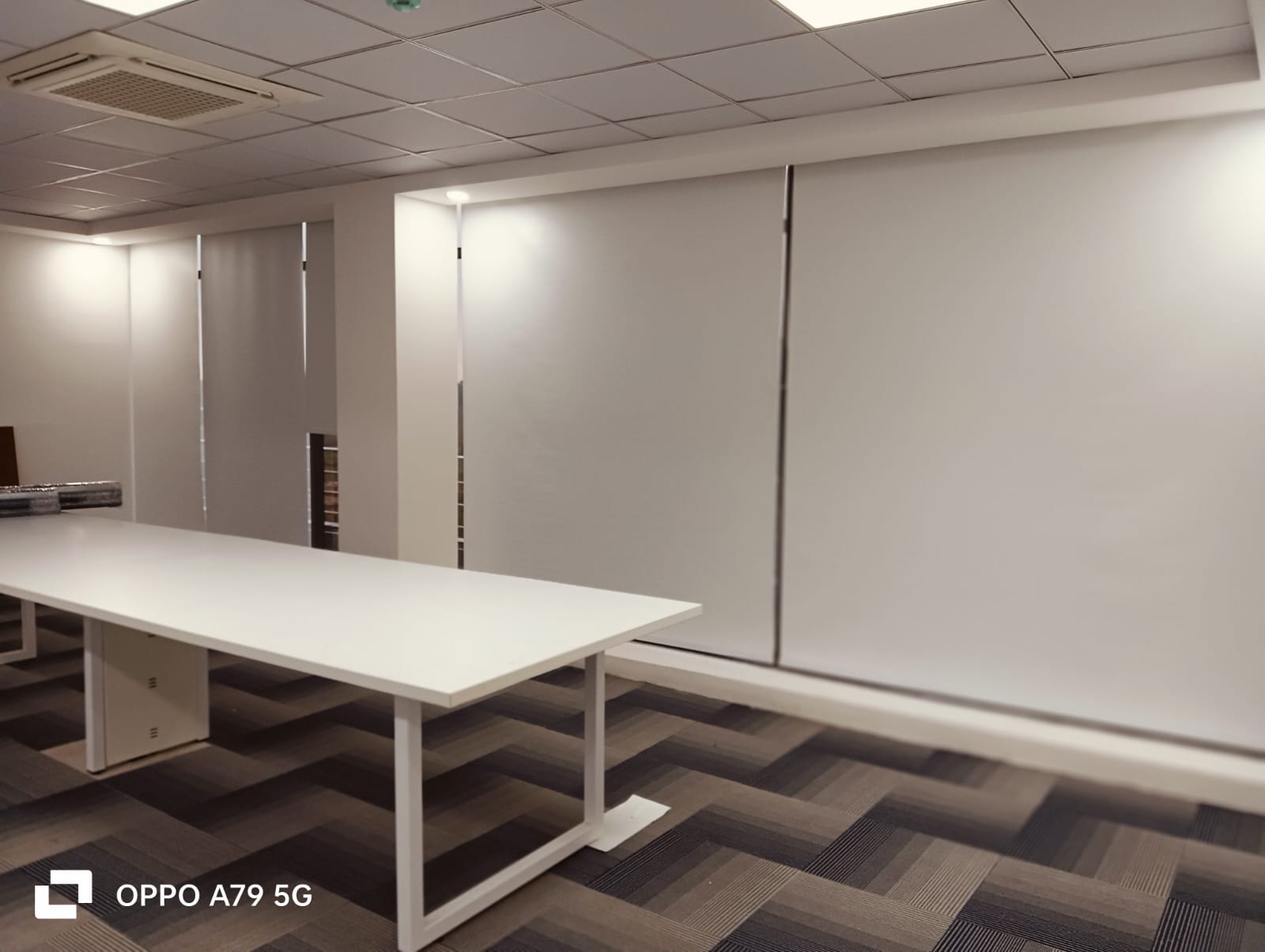 Window Roller Blinds For Window - Modern Roman Design, Different Colors , Easily Assembled With Horizontal & Vertical Patterns For Light Control And Privacy